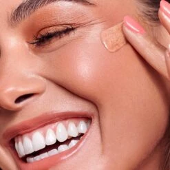 By Terry Brightening CC Liquid Blush -Care Product Store By Terry Brightening CC Liquid Blush Sunny Glow On Cheeks