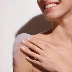 Caudalie The Des Vignes Shower Gel -Care Product Store Caudalie The Des Vignes Shower Gel On Skin