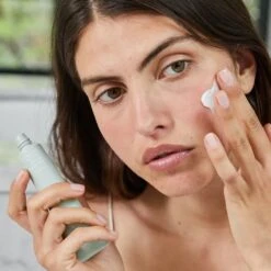 Caudalie Vinopure Moisturizing Mattifying Fluid -Care Product Store Caudalie Vinopure Moisturizing Mattifying Fluid 2