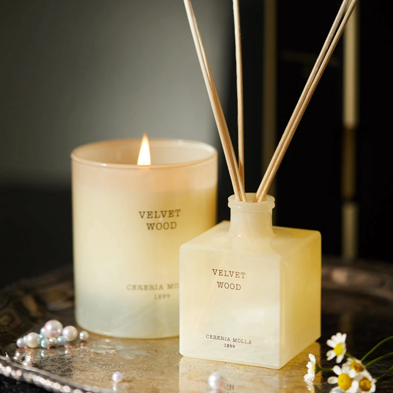 Cereria Molla Velvet Wood Reed Diffuser 2 Cereria Molla Velvet Wood Reed Diffuser - Image 2