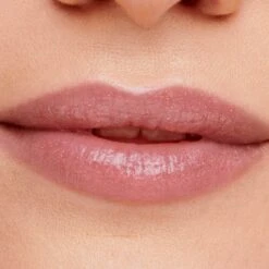 Jane Iredale HydroPure Hyaluronic Lip Gloss -Care Product Store Jane Iredale Hydropure Hyaluronic Lip Gloss Cosmo On Lips