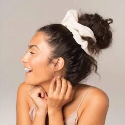 Kitsch Dinner Scrunchie -Care Product Store Kitsch Dinner Scrunchie cream model