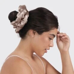 Kitsch The Satin Pillow Scrunchie -Care Product Store Kitsch The Satin Pillow Scrunchie Gold