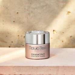 Natura Bisse Diamond Cocoon Sheer Cream -Care Product Store Natura Bisse Diamond Cocoon Sheer Cream Lifesstyle 2