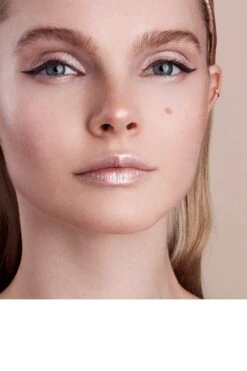 Stila Trifecta Metallica Lip, Eye & Cheek Stick -Care Product Store StilaTrifecta Metallica Lip Eye Cheek Stick Lifestyle kitten