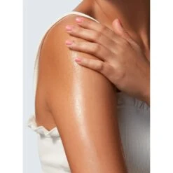 Supergoop! Glow Oil SPF50 -Care Product Store Supergoop Glow Oil SPF 50 On Skin