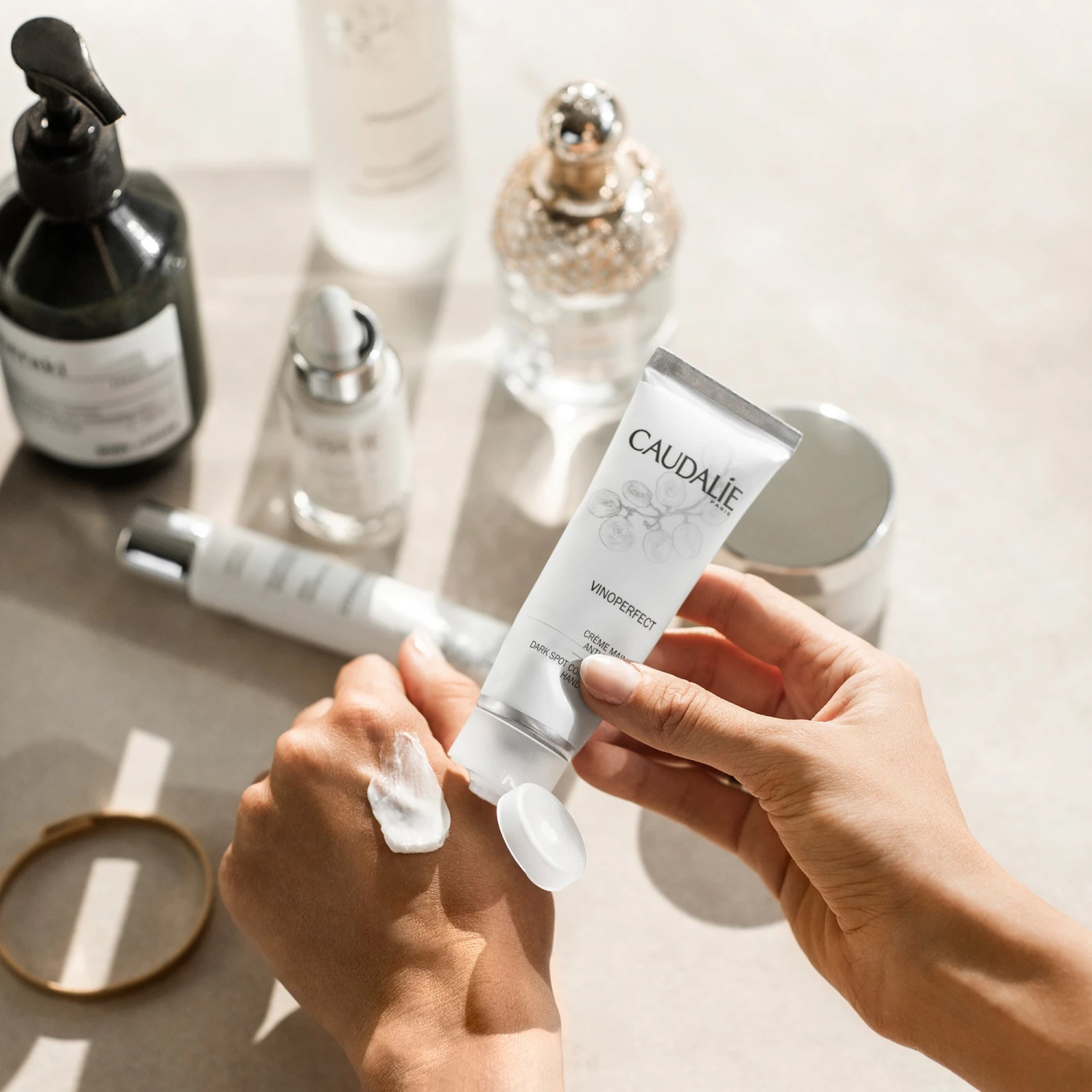 Caudalie Vinoperfect Brightening Hand Cream 4 Caudalie Vinoperfect Brightening Hand Cream - Image 4